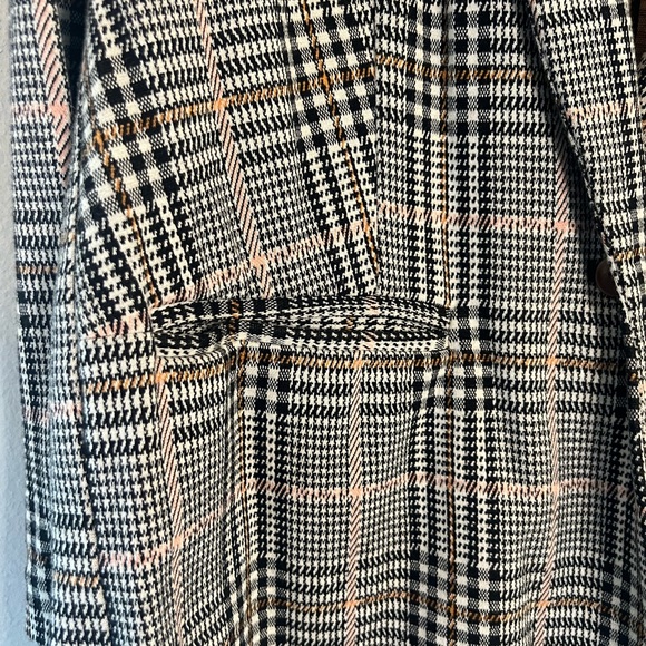 Never Worn - 3X Old Navy Plaid Knit Blazer - Picture 2 of 3